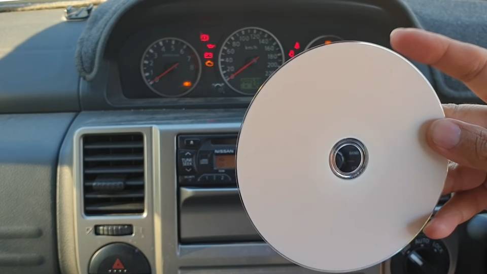 Inserting And Removing A Blank CD