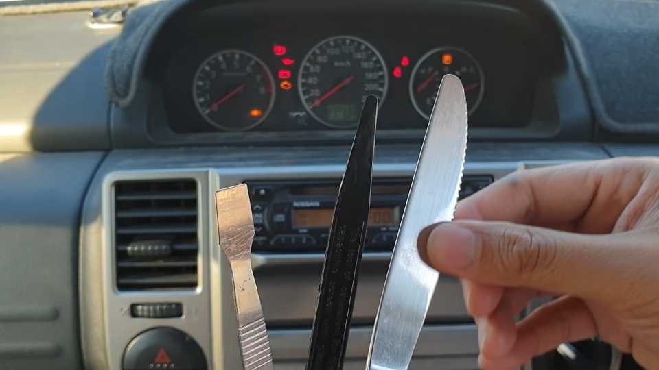 Using A Taped Knife Or Stick