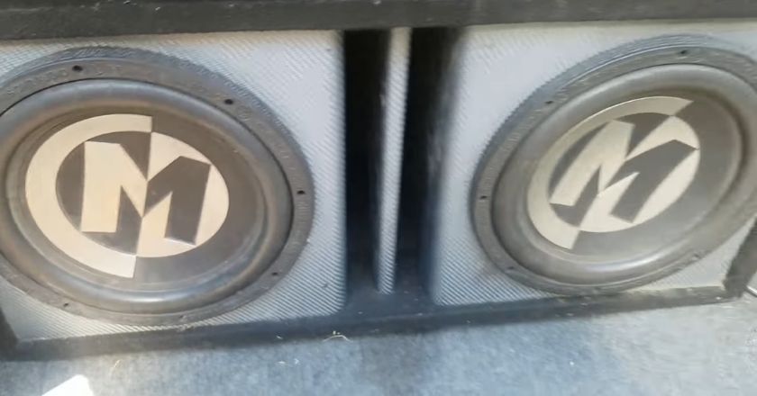 Car Amp Turns On But No Sound From Subwoofer